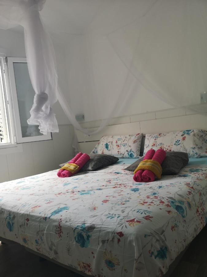 Yumbo Room Маспаломас Екстериор снимка